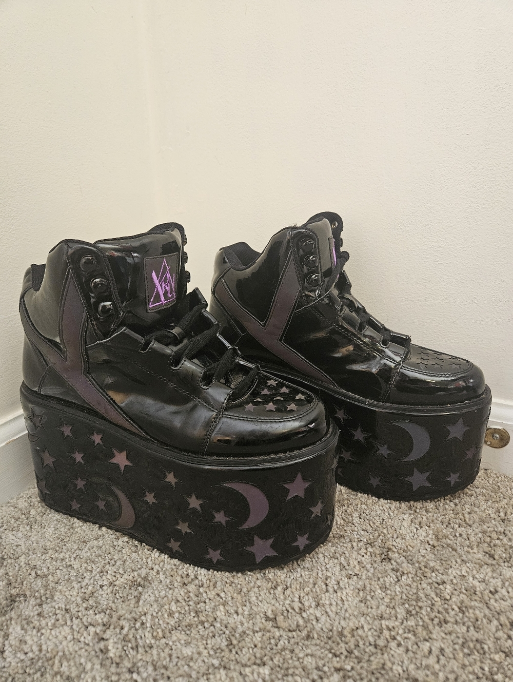 YRU Qozmo Platform Sneakers Moon Star Size 8 Gently Worn